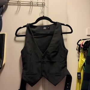 Tiger Mist Black Cropped Vest